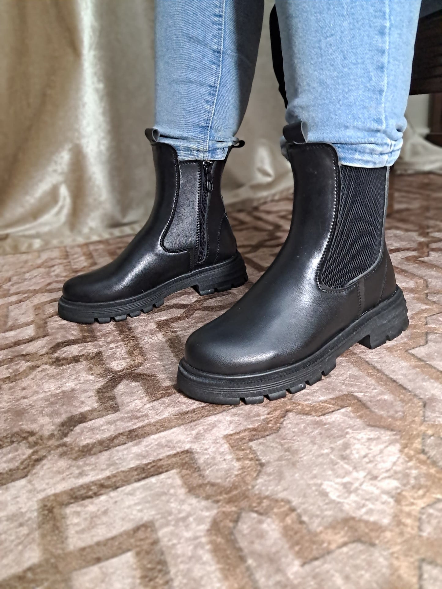 Botte femme simple -- et tout ce qui est simple est beau