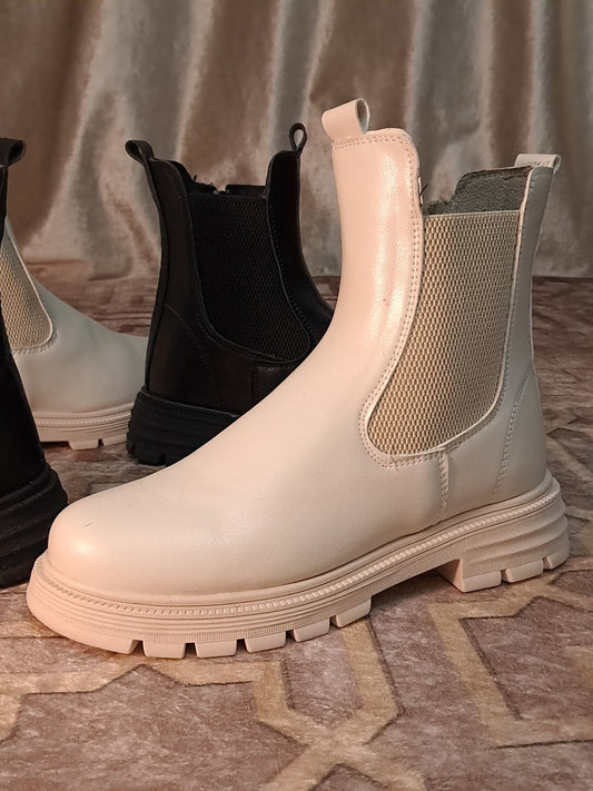 Botte femme simple -- et tout ce qui est simple est beau